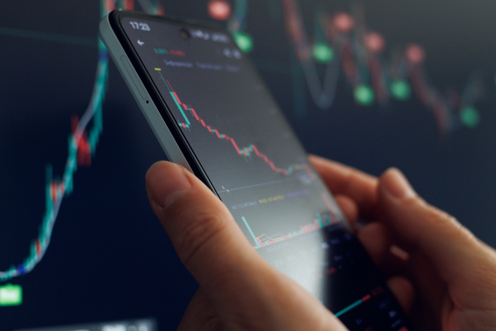 Best Forex Trading App in 2026: Features, Fees & Why Traders Are Switching to Skadeva
