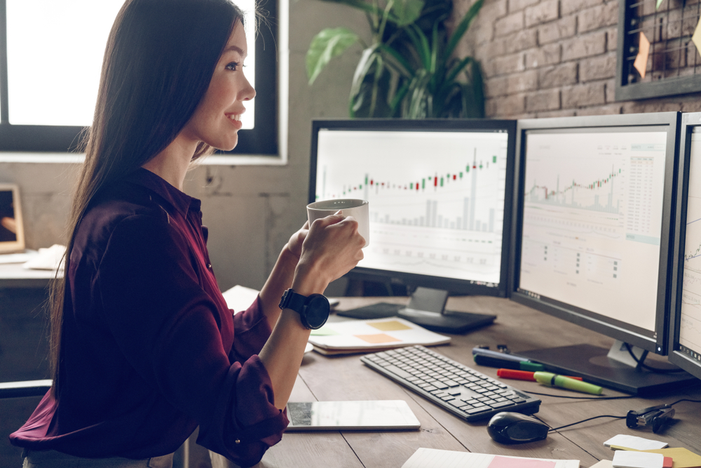 Forex Demo Account vs Real Account: Which One Should You Start With? | Skadeva