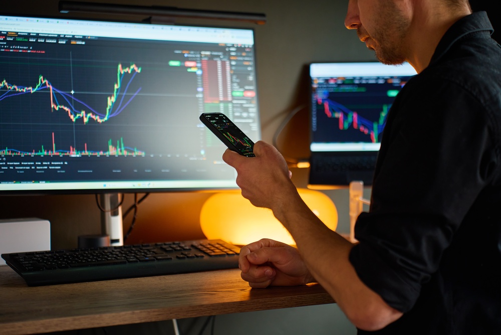 How to Avoid Forex Scams in 2026 and Why Skadeva Is the Safe Choice